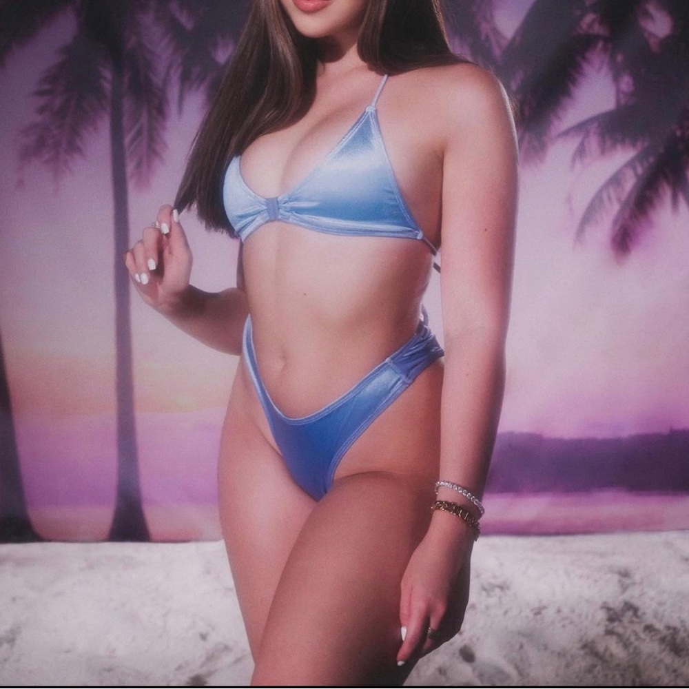 daisy v-kini voight by valentina